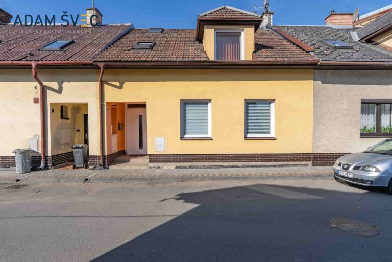 RODINNÝ DŮM 4+KK+P, ul. NA ŘÁDKÁCH, ZÁBŘEH